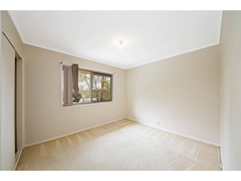 17 Elaroo Crescent, Ferny Hills QLD 4055