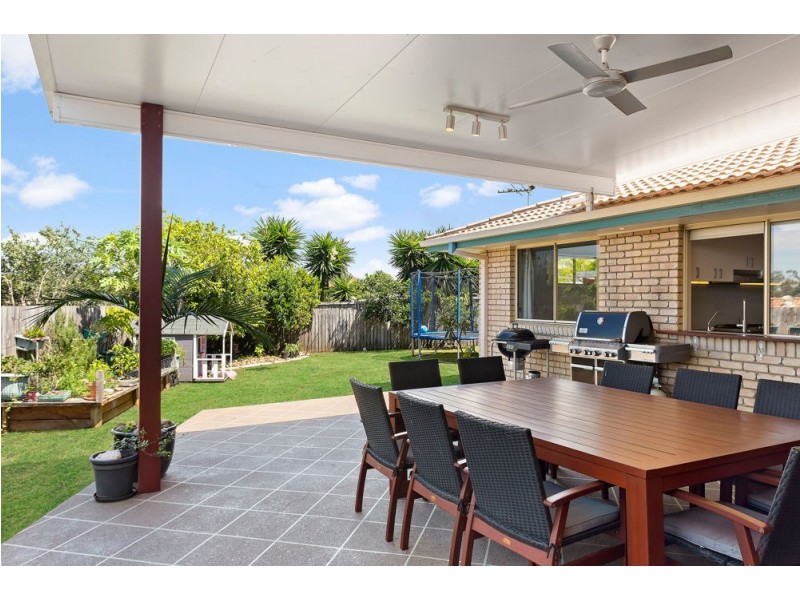 11 Lynagh Court, Arana Hills QLD 4054