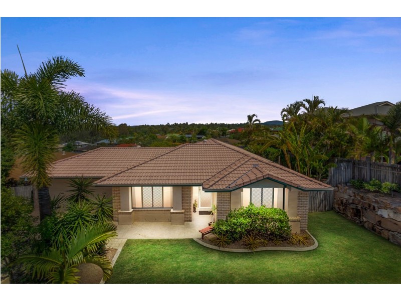 11 Lynagh Court, Arana Hills QLD 4054