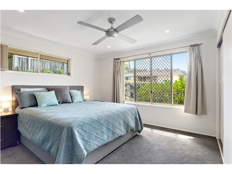 11 Lynagh Court, Arana Hills QLD 4054