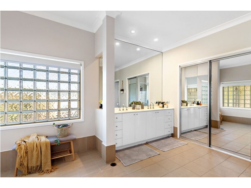 5 Woodgrove Court, Highvale QLD 4520