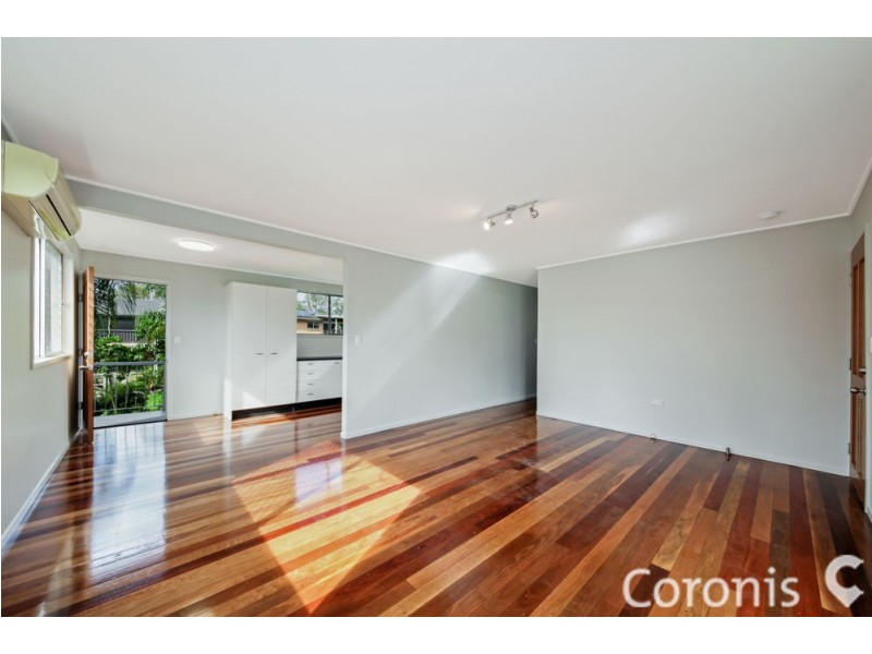 8 Tarnook Drive, Ferny Hills QLD 4055