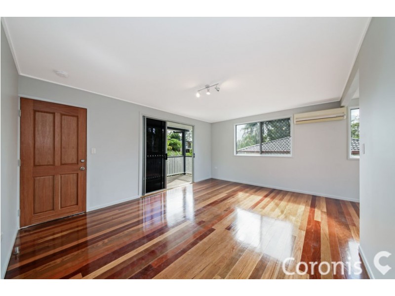 8 Tarnook Drive, Ferny Hills QLD 4055