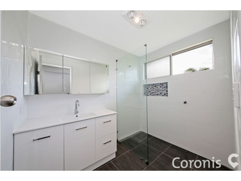 8 Tarnook Drive, Ferny Hills QLD 4055