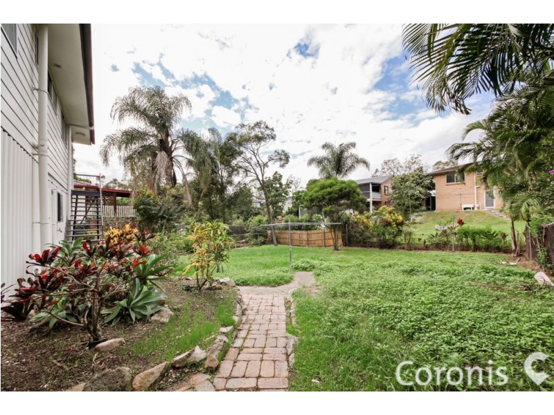 8 Tarnook Drive, Ferny Hills QLD 4055