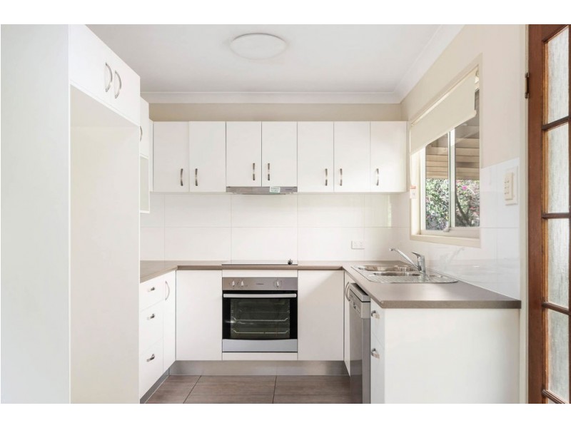 22 Yathong Court, Arana Hills QLD 4054