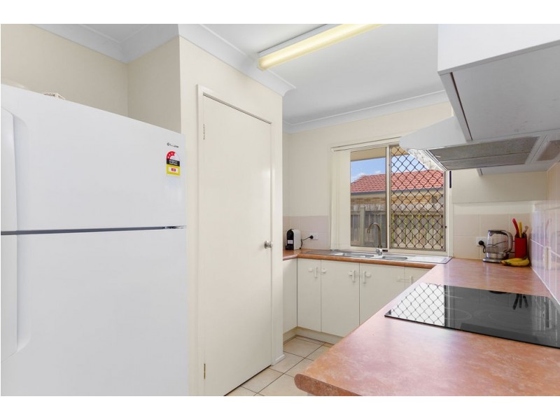 33 Reginald Avenue, Arana Hills QLD 4054