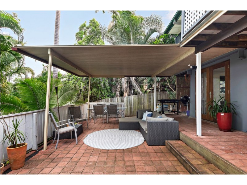 77 Plucks Road, Arana Hills QLD 4054