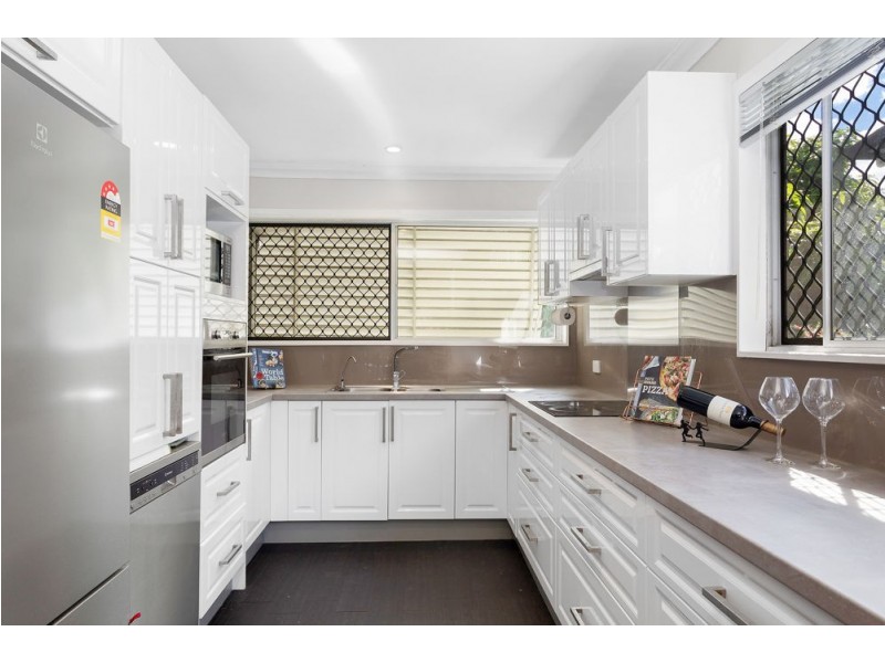 25 Ferny Way, Ferny Hills QLD 4055