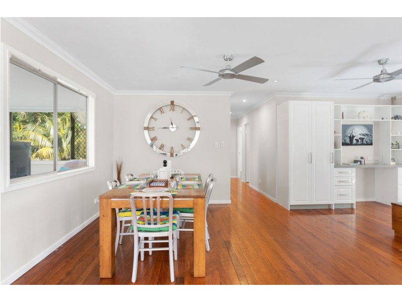 25 Ferny Way, Ferny Hills QLD 4055