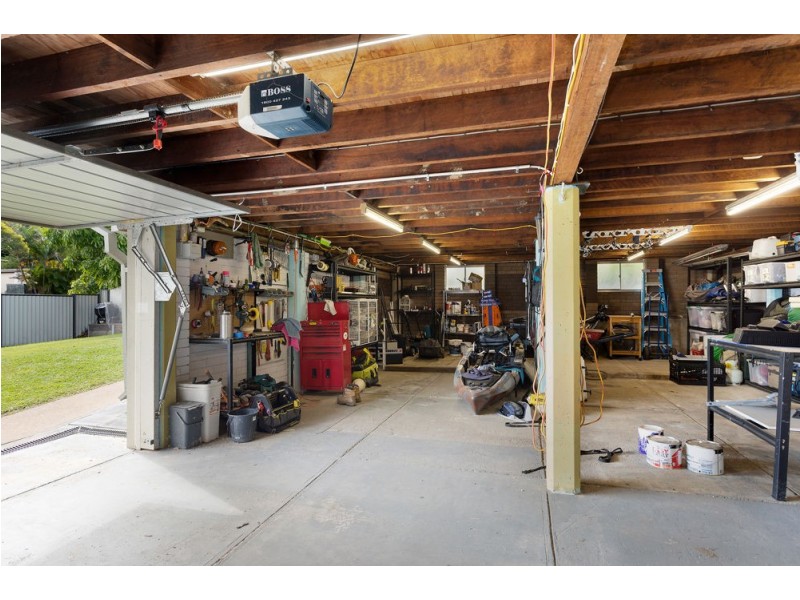 25 Ferny Way, Ferny Hills QLD 4055