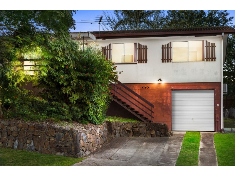 86 Illuta Avenue, Ferny Hills QLD 4055