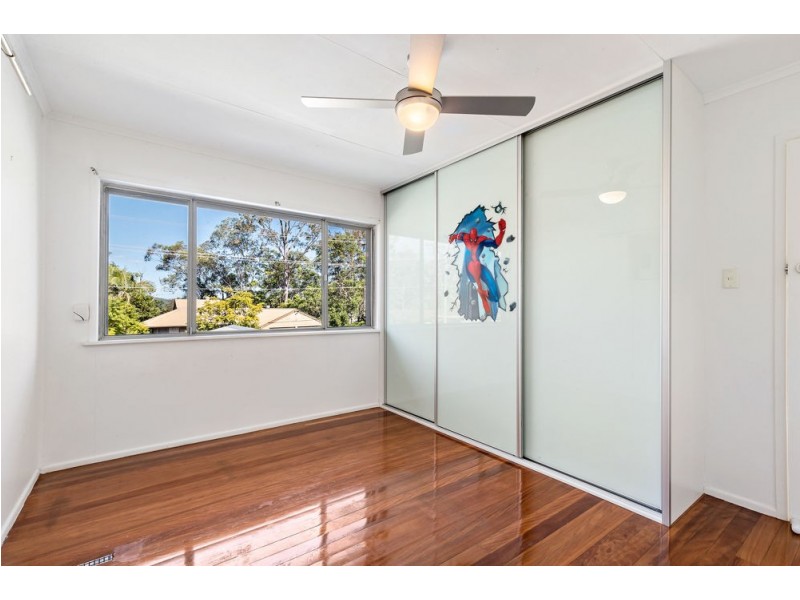 21 Caesar Road, Ferny Hills QLD 4055