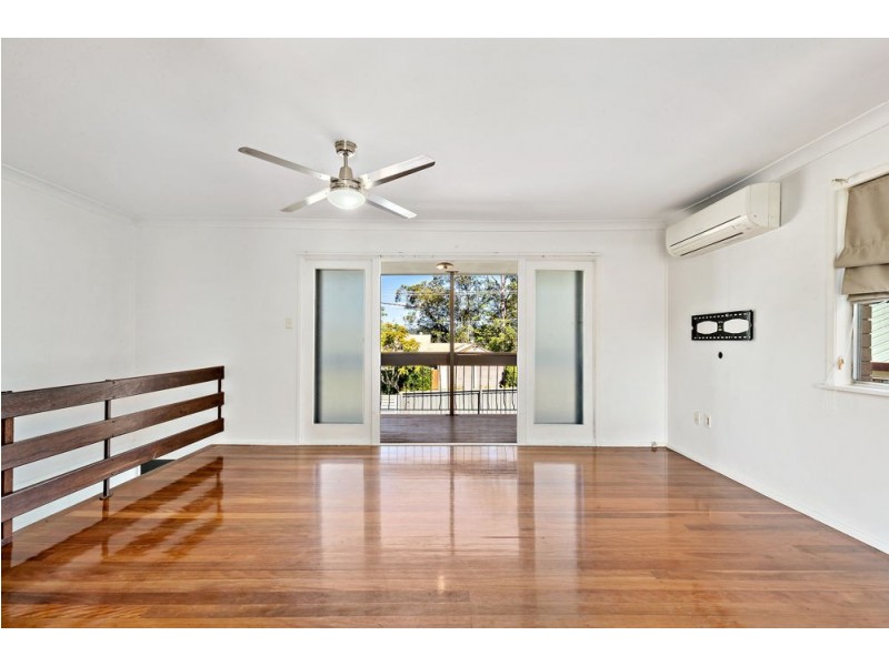 21 Caesar Road, Ferny Hills QLD 4055