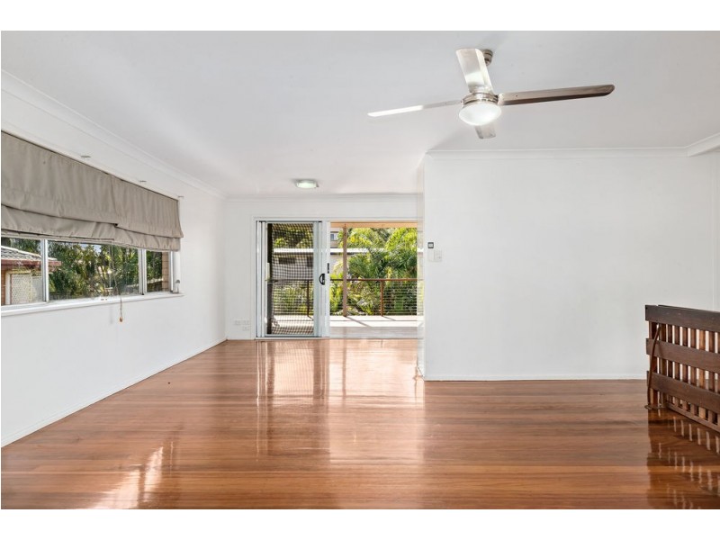 21 Caesar Road, Ferny Hills QLD 4055