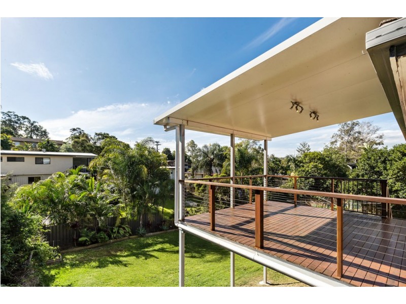 21 Caesar Road, Ferny Hills QLD 4055