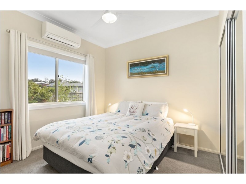 16 Howard Court, Arana Hills QLD 4054