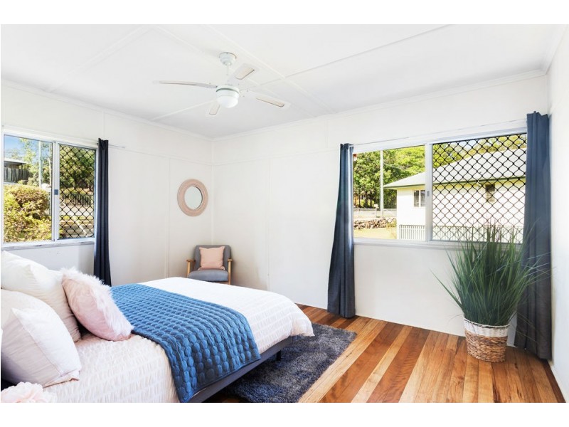 883 Samford Road, Keperra QLD 4054