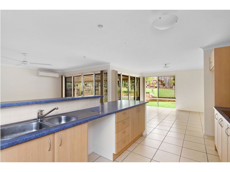 9 Alberic Court, Eatons Hill QLD 4037