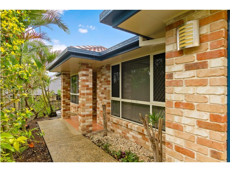 9 Alberic Court, Eatons Hill QLD 4037