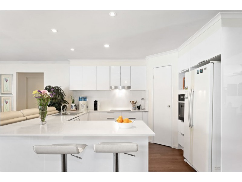 12 Valencia Court, Eatons Hill QLD 4037