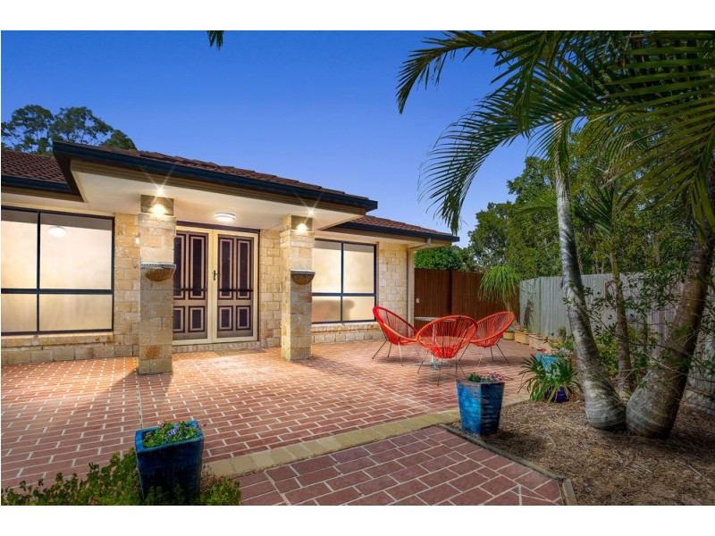 18 Valencia Court, Eatons Hill QLD 4037