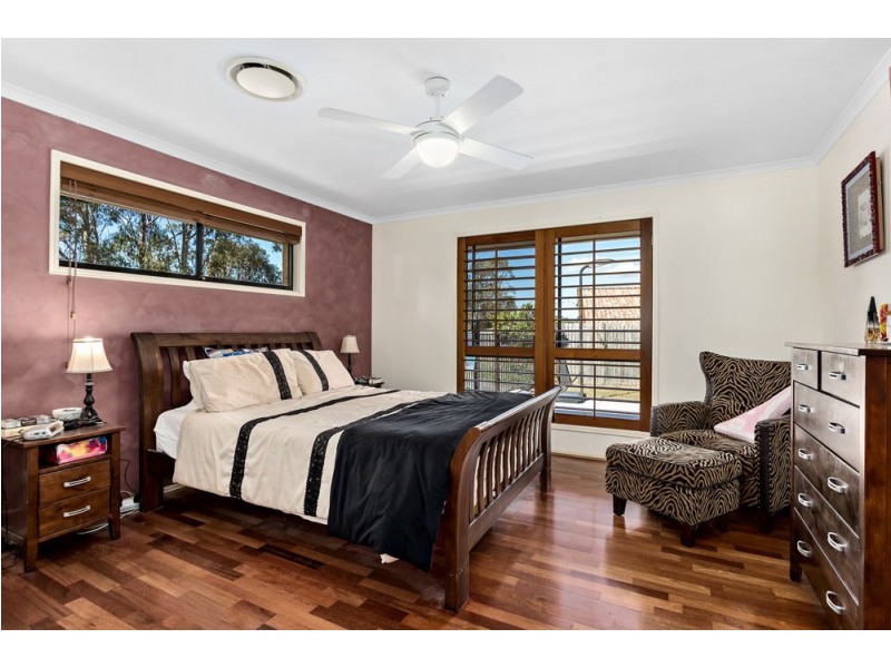 18 Valencia Court, Eatons Hill QLD 4037