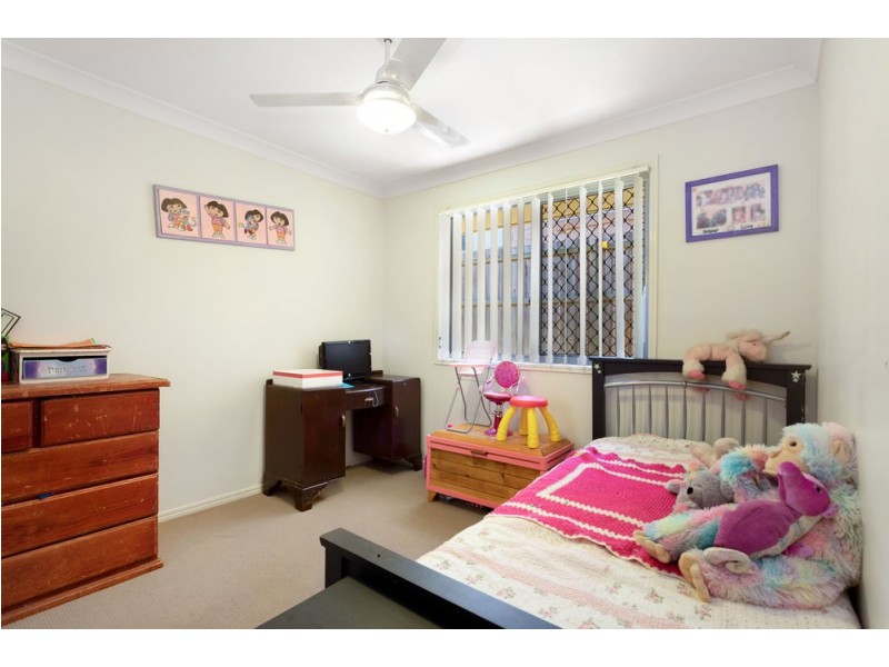 33 Woodlands Boulevard, Waterford QLD 4133