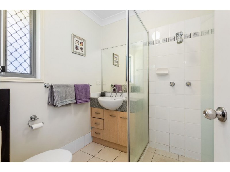 33 Woodlands Boulevard, Waterford QLD 4133