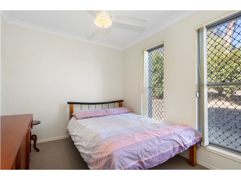 33 Woodlands Boulevard, Waterford QLD 4133