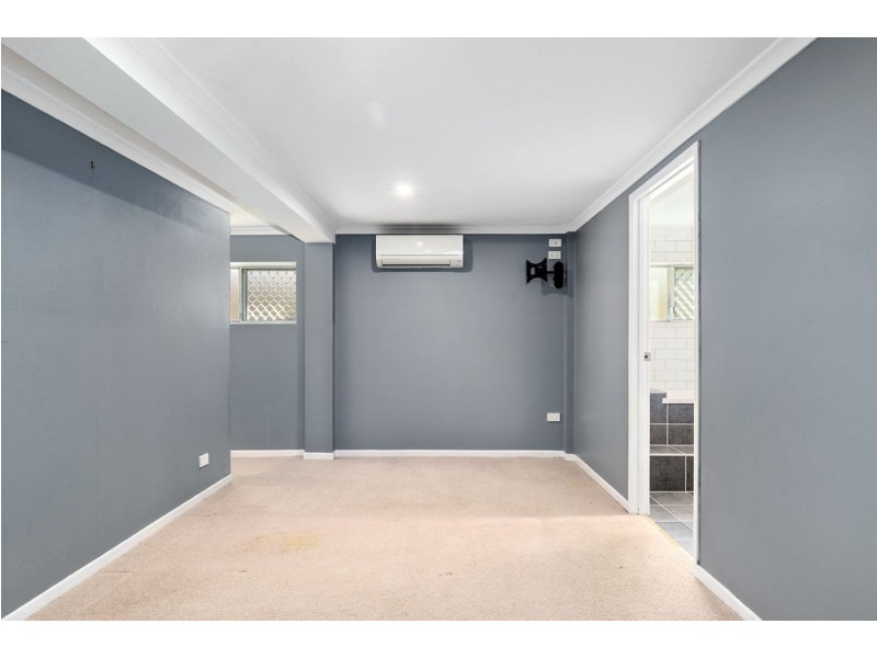 21 Caesar Road, Ferny Hills QLD 4055