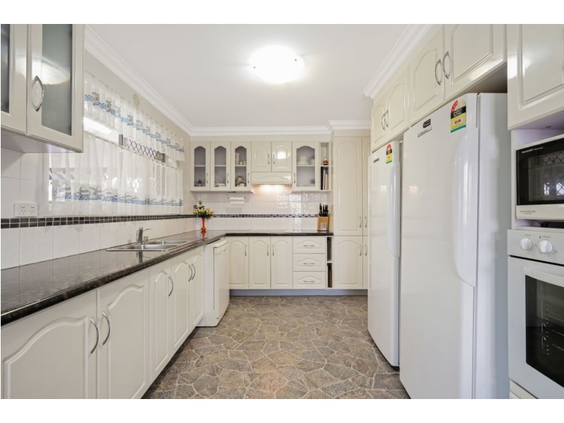 34 Maud Street, Albany Creek QLD 4035