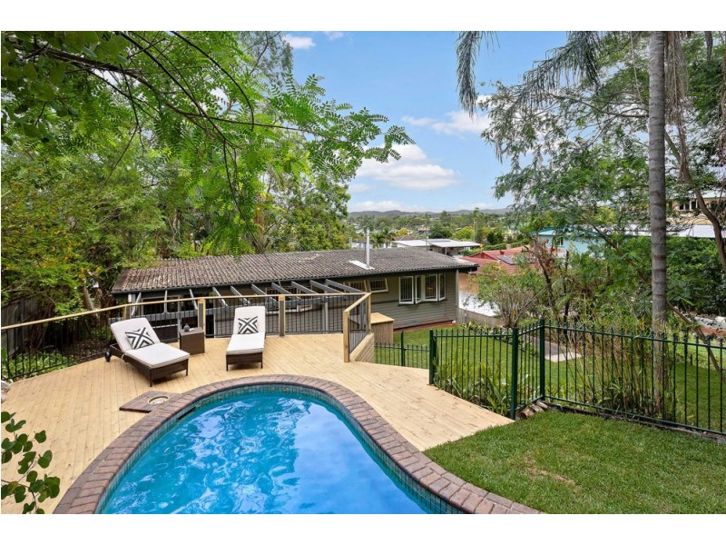 62 Minto Crescent, Arana Hills QLD 4054