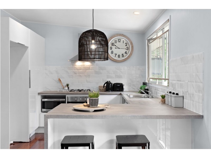 62 Minto Crescent, Arana Hills QLD 4054