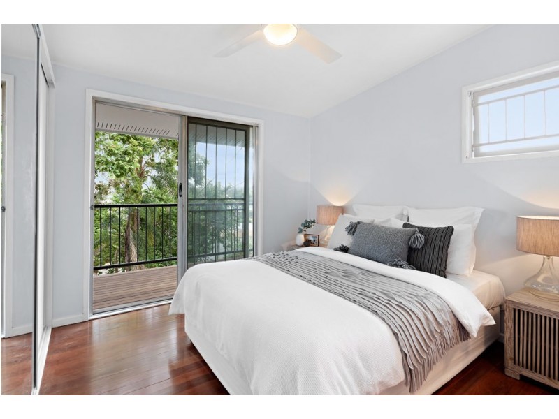 62 Minto Crescent, Arana Hills QLD 4054