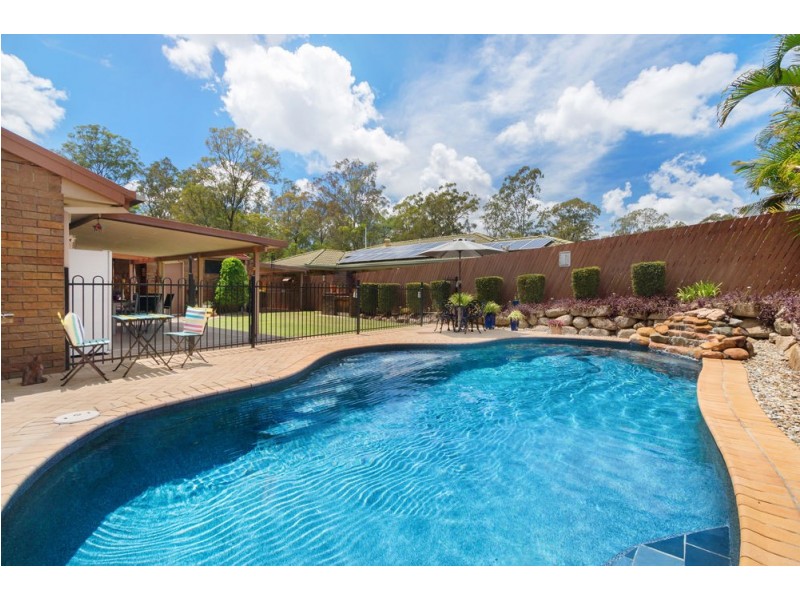 69 Yingally Drive, Arana Hills QLD 4054