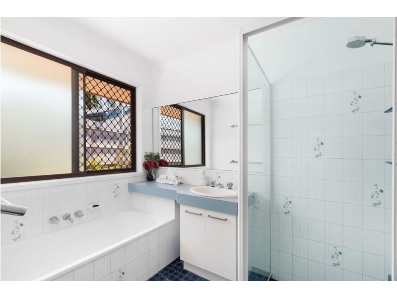 69 Yingally Drive, Arana Hills QLD 4054