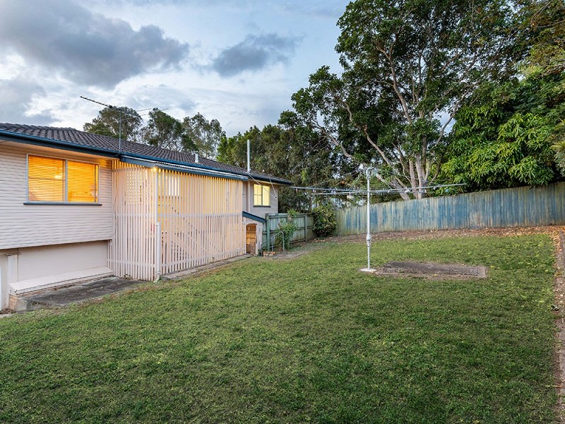 10 Pavonia Street, Everton Hills QLD 4053