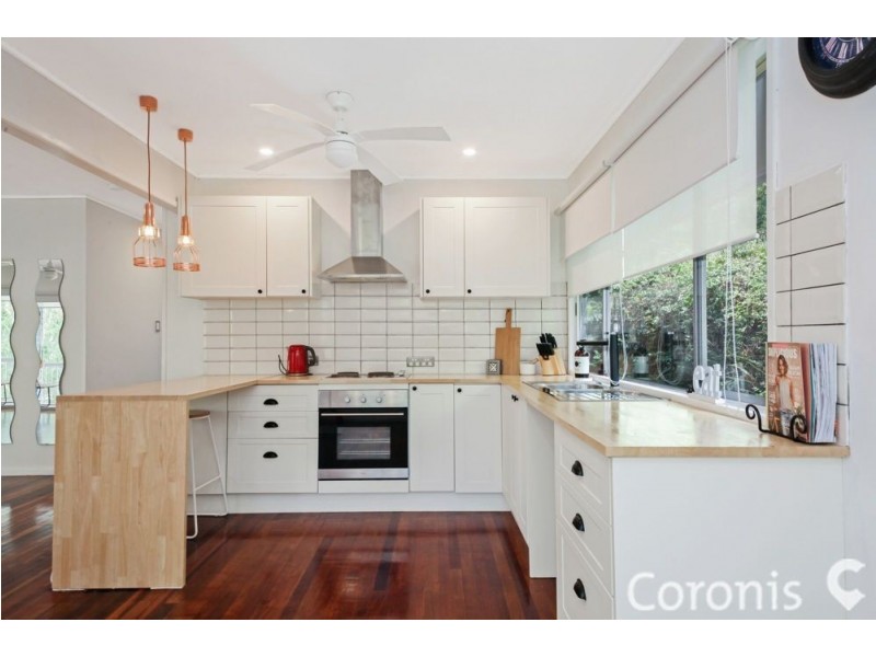 7 Camden Court, Arana Hills QLD 4054