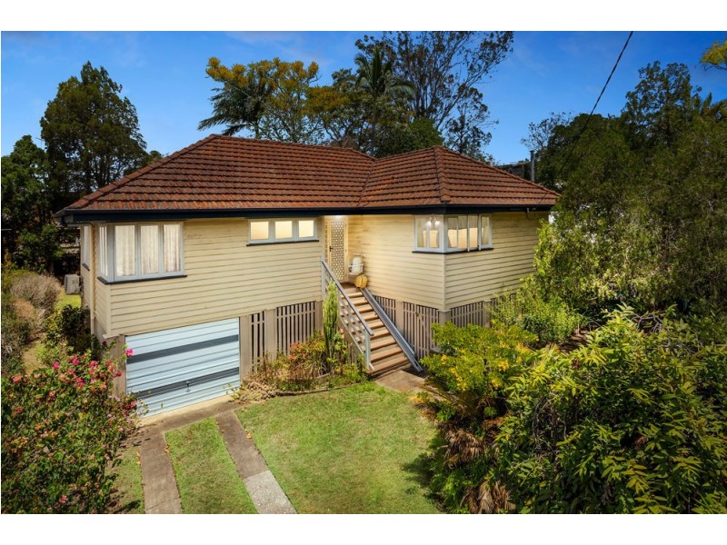 4 Dunkirk Street, Gaythorne QLD 4051