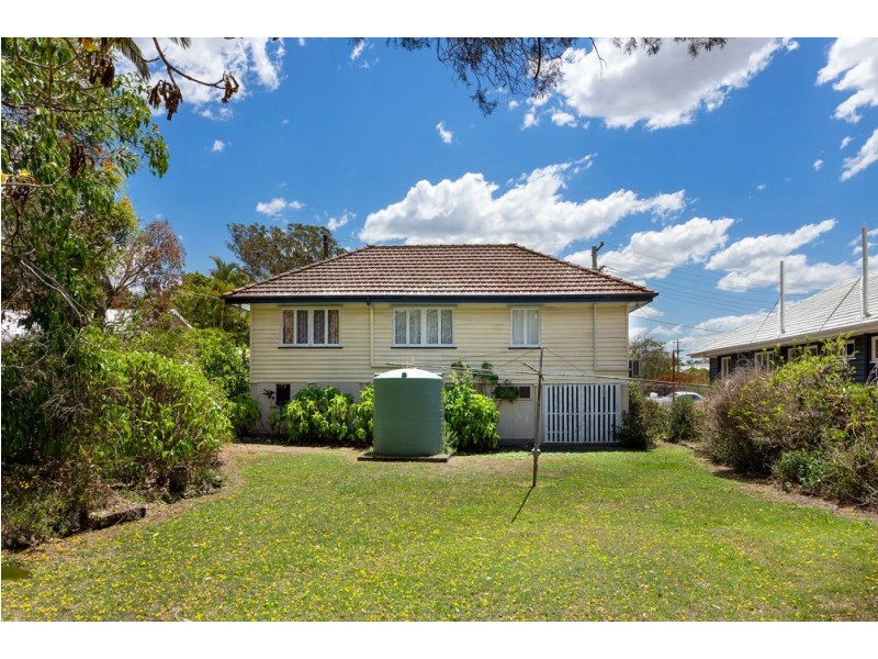 4 Dunkirk Street, Gaythorne QLD 4051