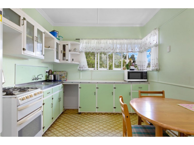 4 Dunkirk Street, Gaythorne QLD 4051