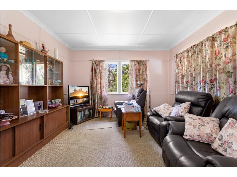 4 Dunkirk Street, Gaythorne QLD 4051