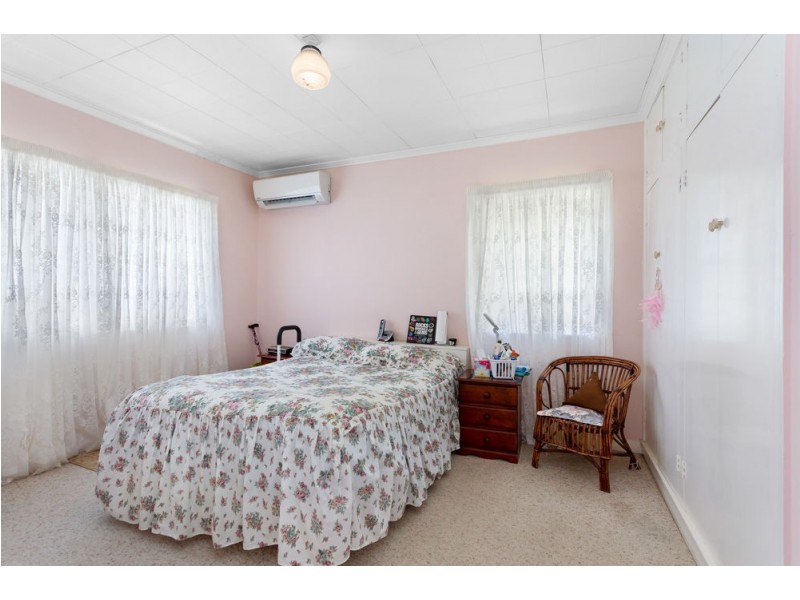 4 Dunkirk Street, Gaythorne QLD 4051