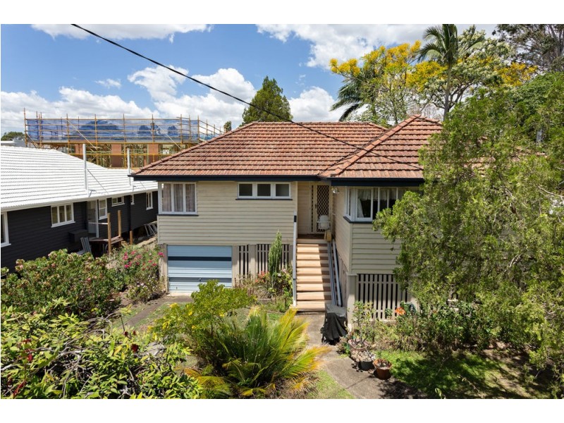 4 Dunkirk Street, Gaythorne QLD 4051