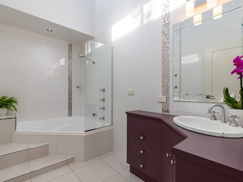 79 Leonarda Drive, Arana Hills QLD 4054