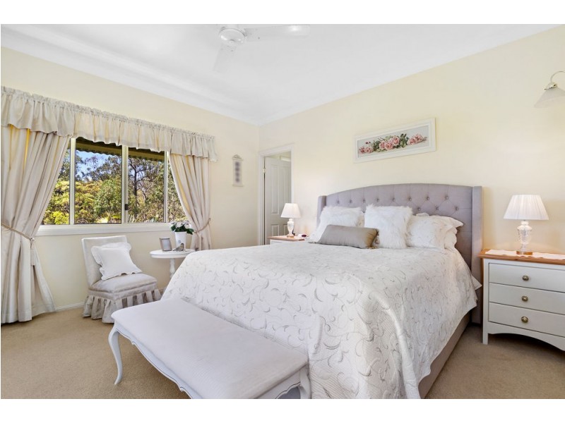 68 Falconglen Place, Ferny Grove QLD 4055