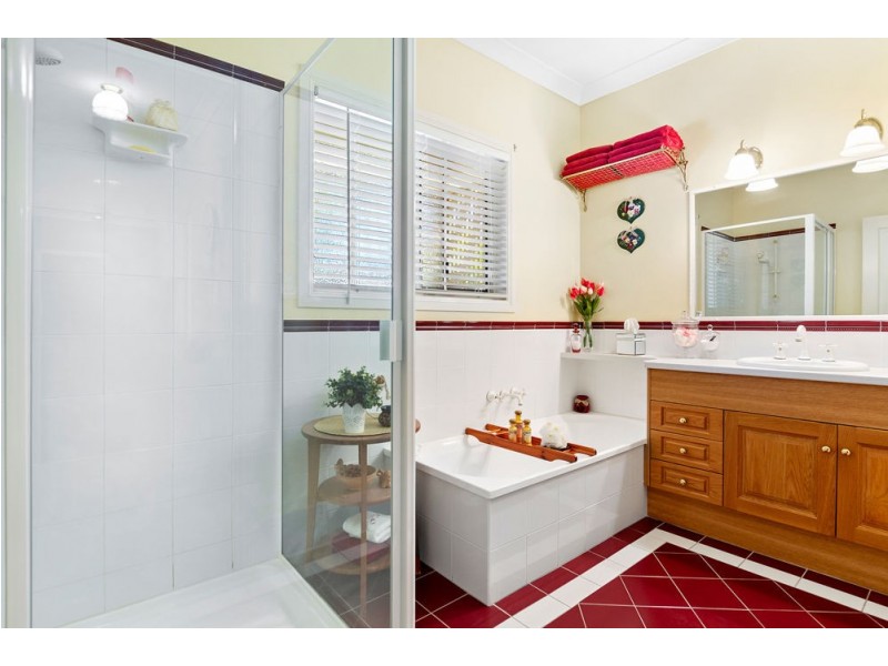 68 Falconglen Place, Ferny Grove QLD 4055