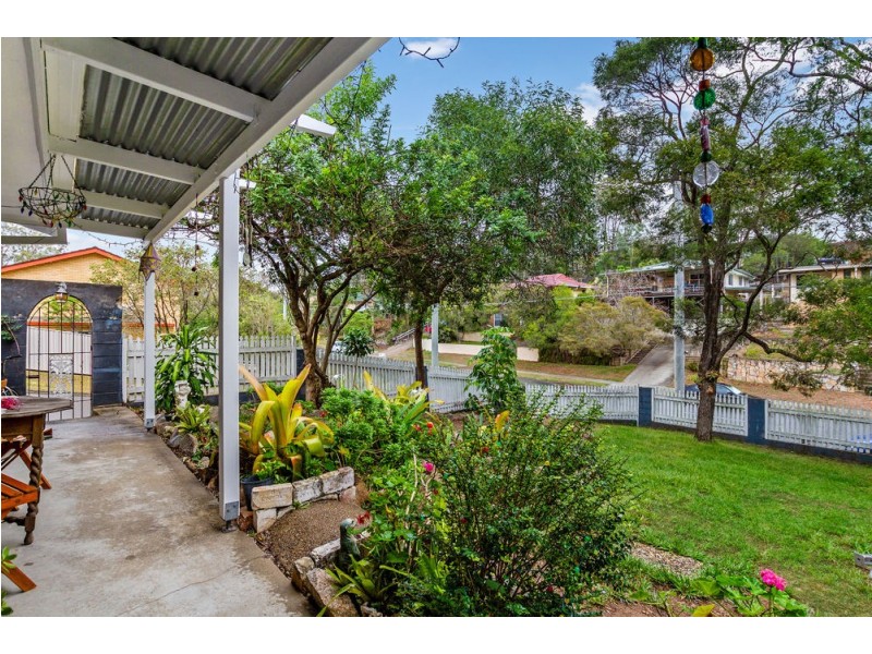 42 Tarnook Drive, Ferny Hills QLD 4055
