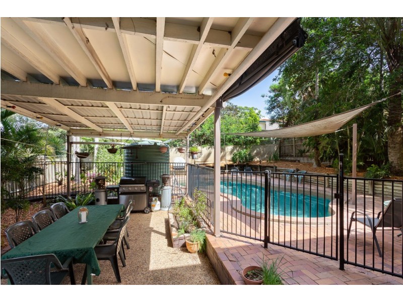 19 Illuta Avenue, Ferny Hills QLD 4055